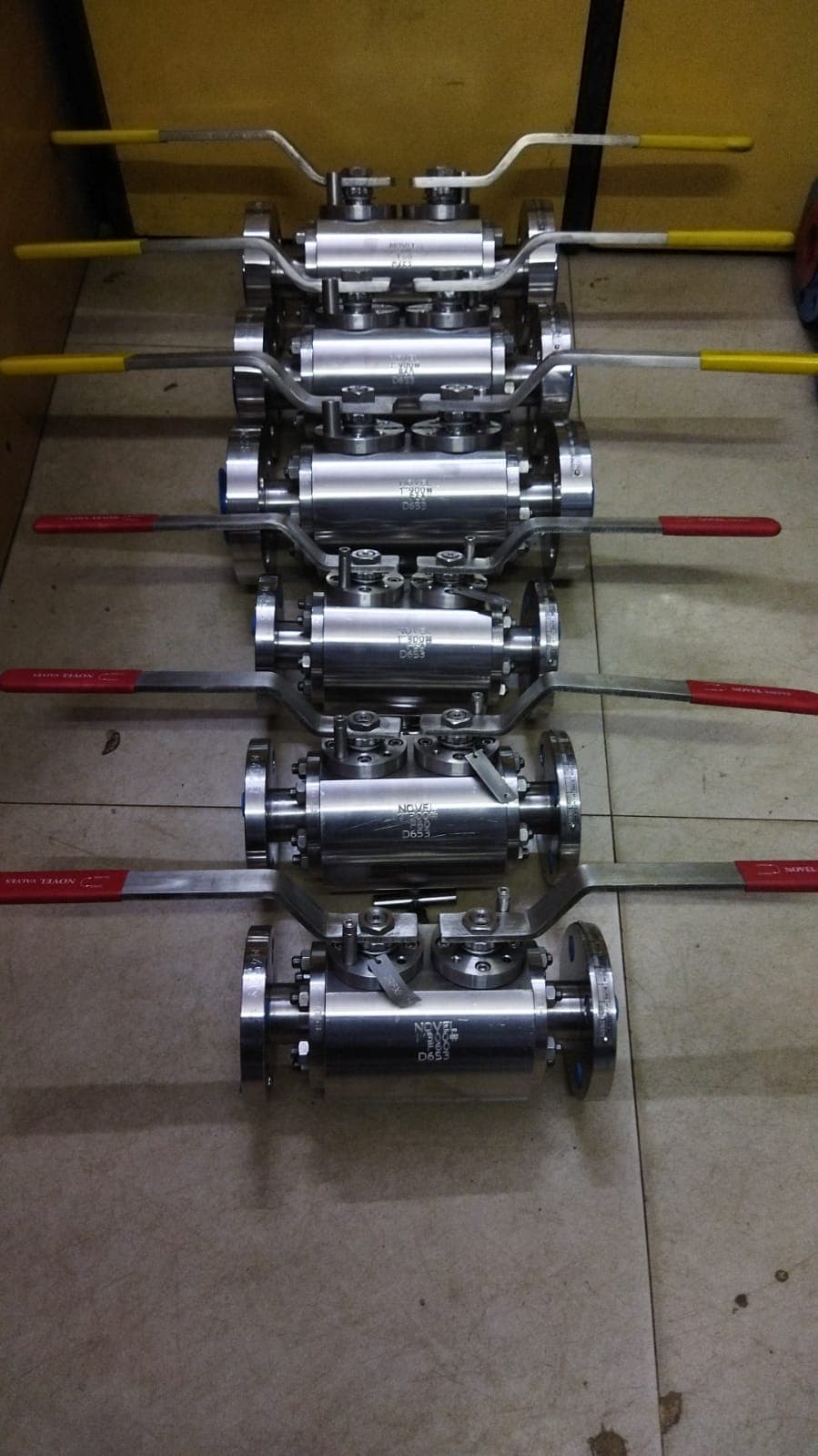 Industrial DBB ball valves arranged for process service