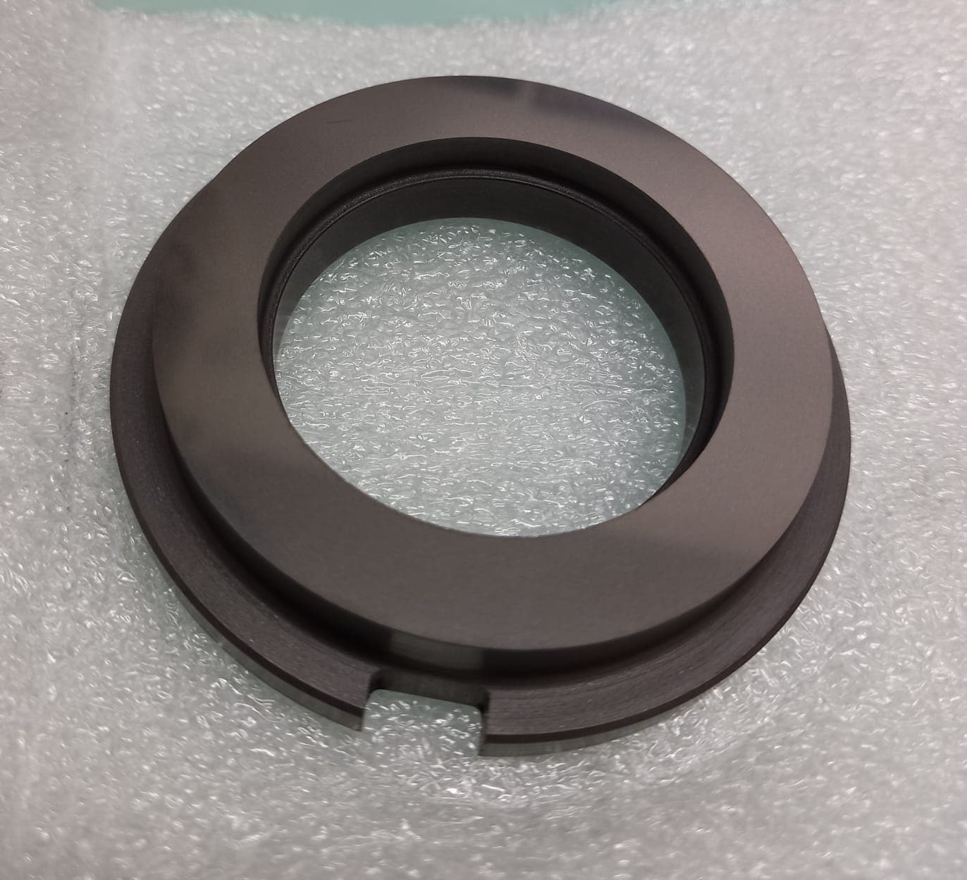 Carbon bearing seal component